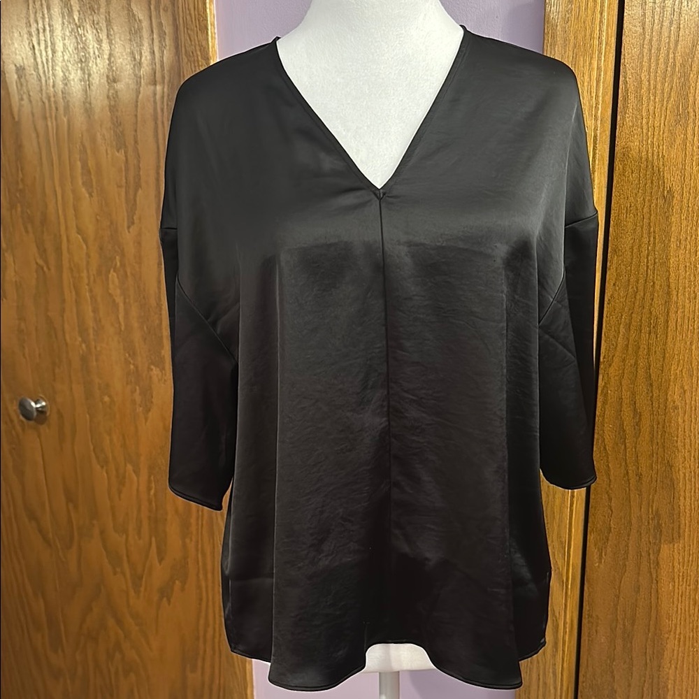 Nordstrom Elegant Black V-Neck Women's Top size small.